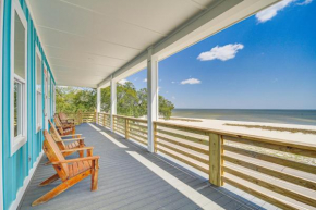 Long Beach Home with Views and On-Site Beach Access!